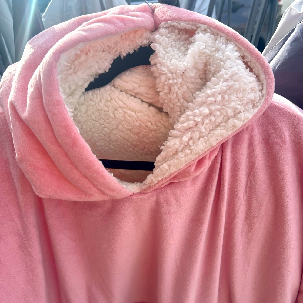 Unisize Pink Comfy Blanket Hoodie